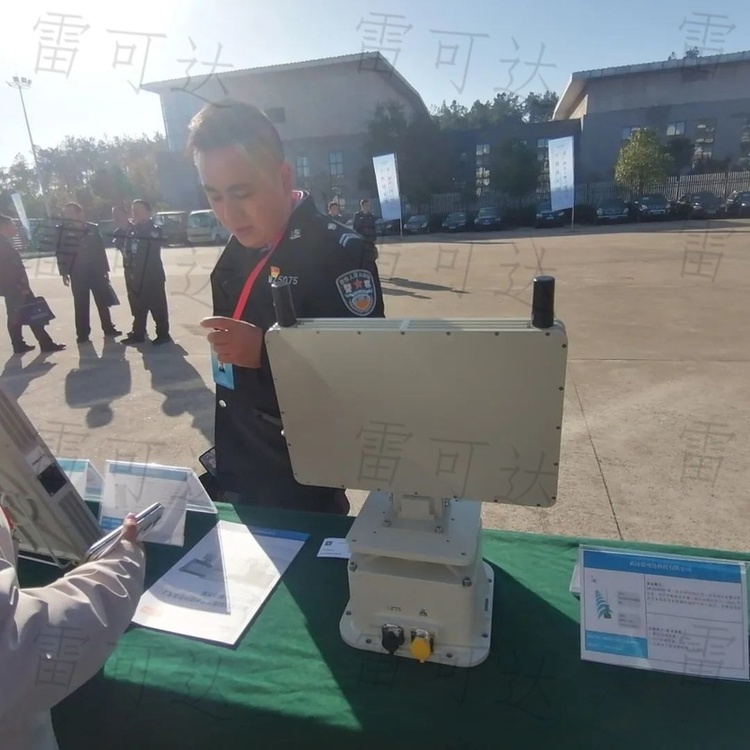 Live Technical Exchange at the Exhibition
