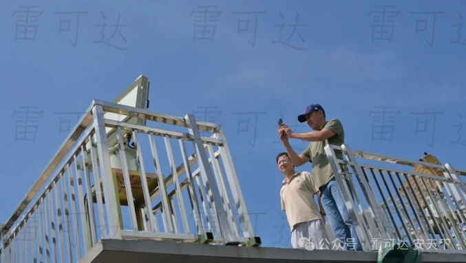 客户代表实际操作测试设备
